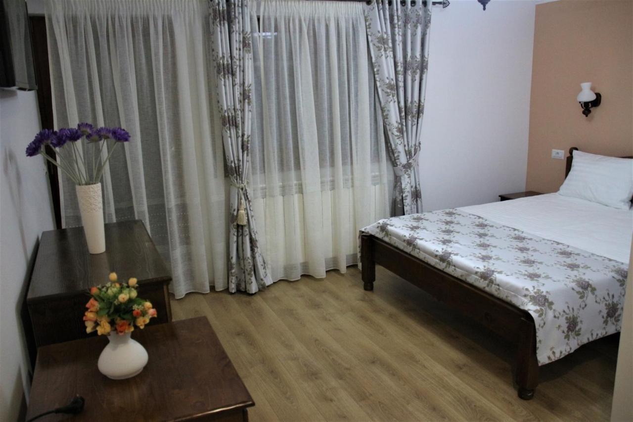 Appartamento Casa Sofia Baltatesti Esterno foto